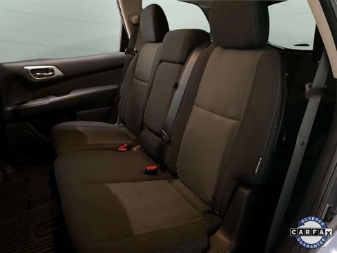 Used 2019 Nissan Pathfinder SV image 71