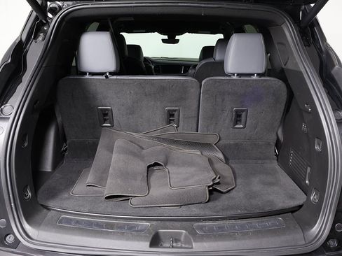 Used 2024 Buick Enclave Premium image 19