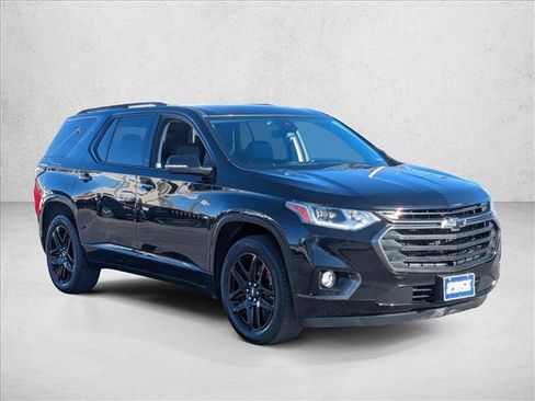Used 2021 Chevrolet Traverse Premier w/ Redline Edition image 3