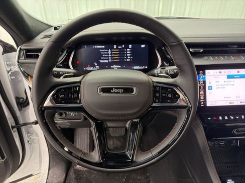 New 2026 Jeep Grand Cherokee Summit w/ Obsidian Package AWD/4WD image 22