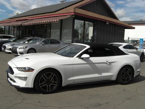 Used 2020 Ford Mustang Premium image 26