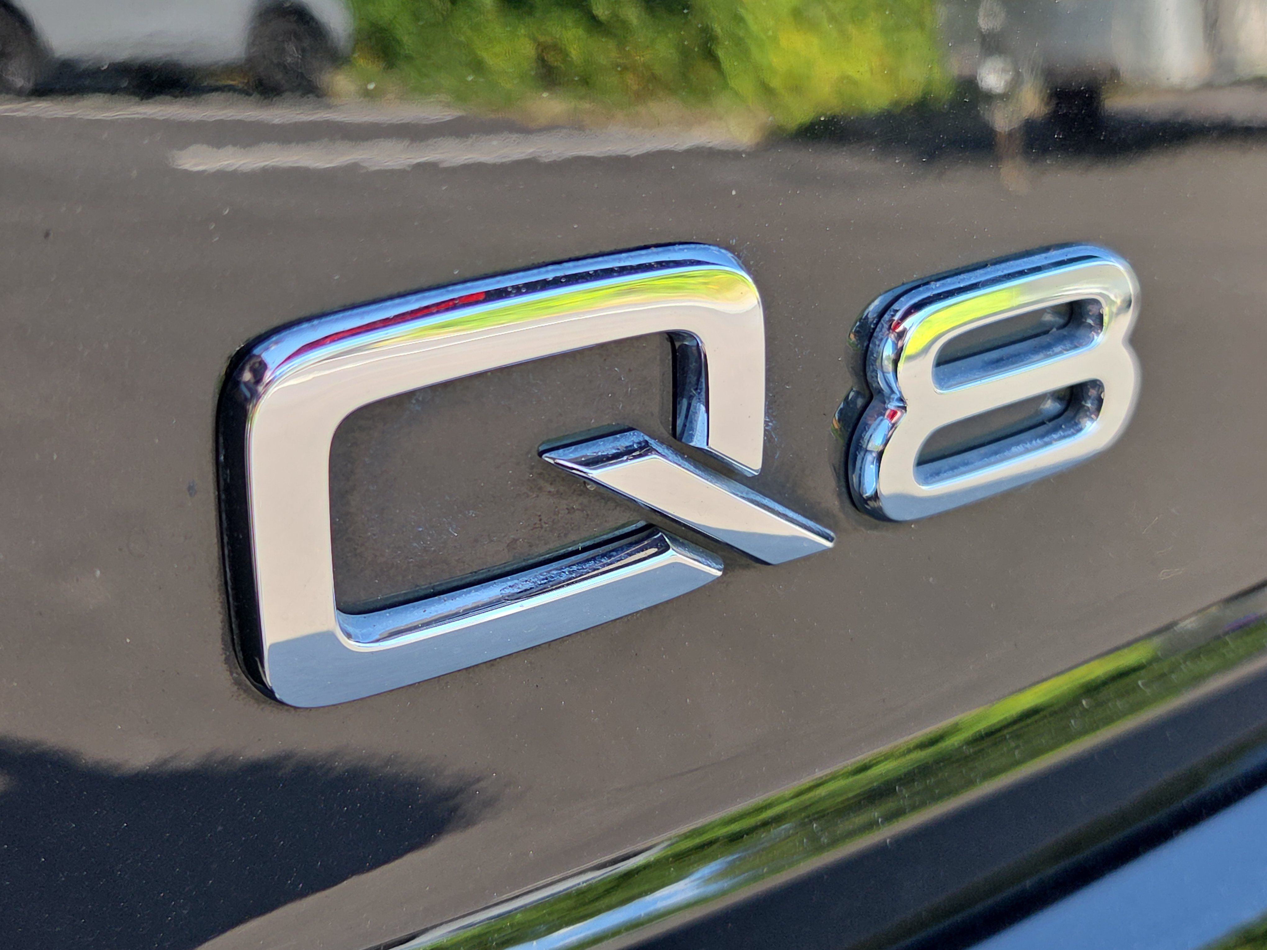 Used 2023 Audi Q8 Prestige AWD/4WD image 32