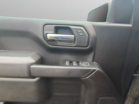 Used 2019 Chevrolet Silverado 1500 Custom Trail Boss w/ Custom Convenience Package AWD/4WD image 20
