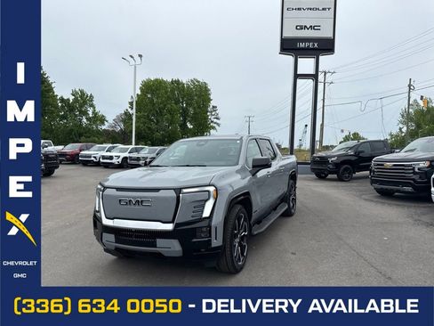 Used 2025 GMC Sierra EV Denali AWD/4WD image 1