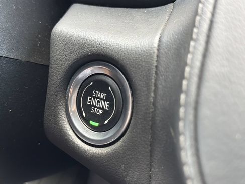 Used 2024 Chevrolet Tahoe LT RWD image 8