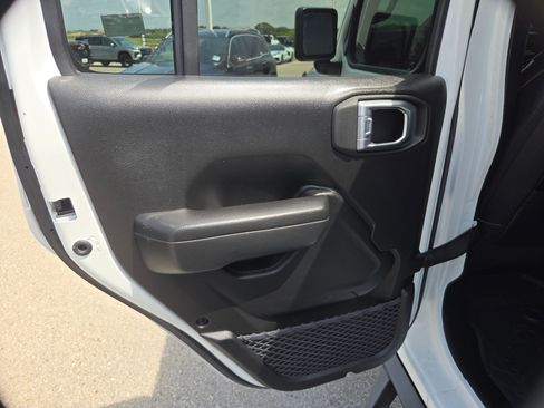 Used 2023 Jeep Wrangler Unlimited Sport w/ Sun And Sound Package AWD/4WD image 14