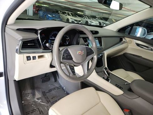 Used 2019 Cadillac XT5 Luxury image 27