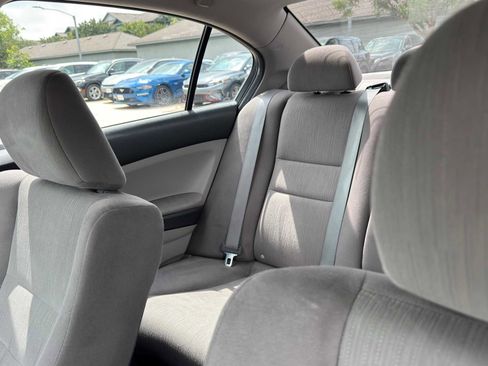 Used 2011 Honda Accord LX-P image 14