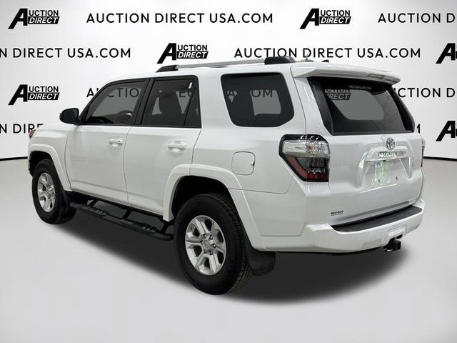 Used 2019 Toyota 4Runner SR5 AWD/4WD image 5
