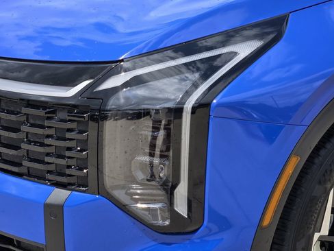 New 2026 Kia Sportage EX FWD image 7