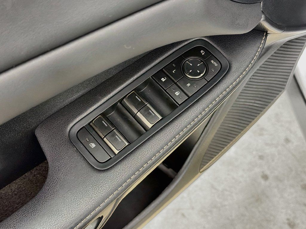 Used 2023 Lexus RX 350 Premium w/ Accessory Package AWD/4WD image 17
