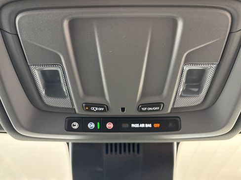 New 2026 GMC Sierra 1500 Elevation image 16