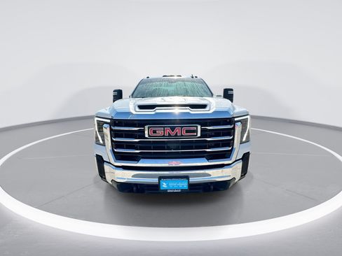 Used 2025 GMC Sierra 2500 SLE w/ SLE Value Package; AWD/4WD image 3