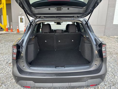 Used 2025 Nissan Kicks SV image 27