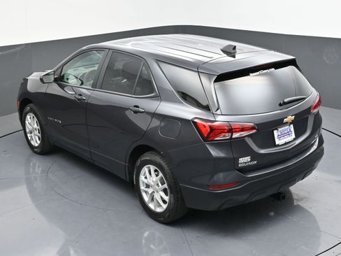 Certified 2022 Chevrolet Equinox LS w/ LS Convenience Package AWD/4WD image 46