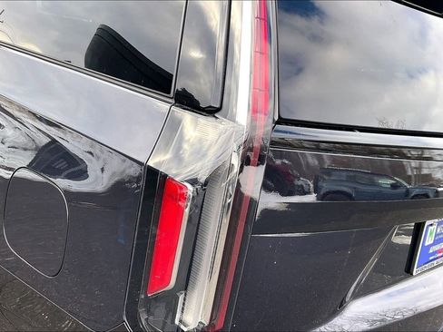 Used 2022 Cadillac Escalade Sport w/ Touring Package AWD/4WD image 23