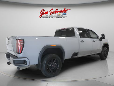 Used 2024 GMC Sierra 2500 AT4 w/ Technology Package AWD/4WD image 6