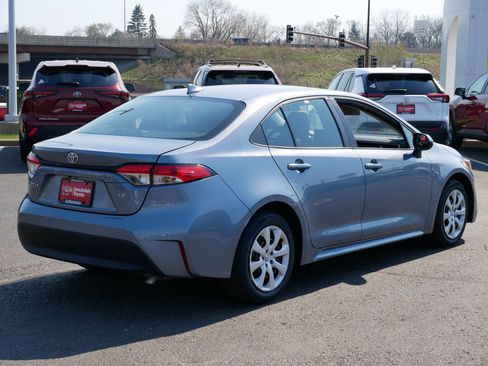 Used 2023 Toyota Corolla LE image 7