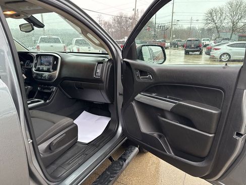 Used 2019 Chevrolet Colorado LT w/ LT Convenience Package image 38