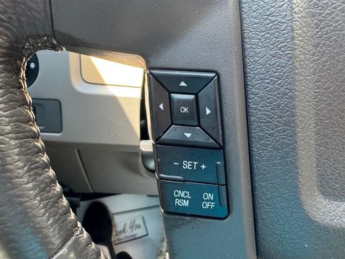 Used 2013 Ford F150 XLT w/ Mid Equipment Group AWD/4WD image 13
