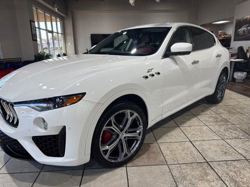 Used 2022 Maserati Levante GT image 2