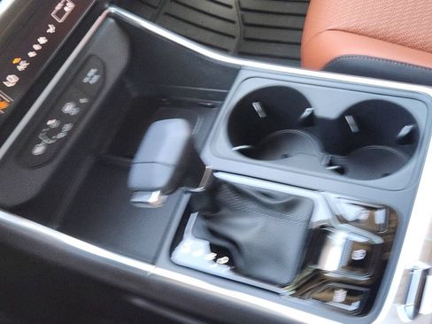New 2026 Kia Carnival SX Prestige FWD image 19