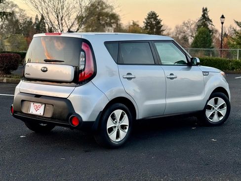 Used 2015 Kia Soul image 12