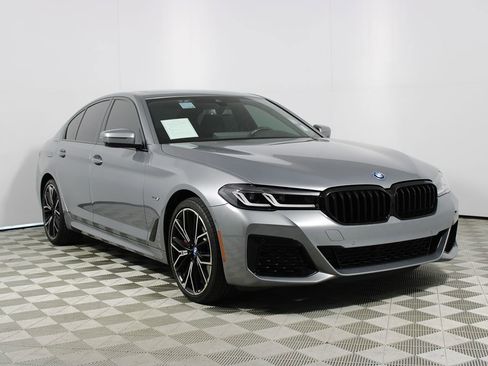 Used 2023 BMW 530e w/ M Sport Package image 38