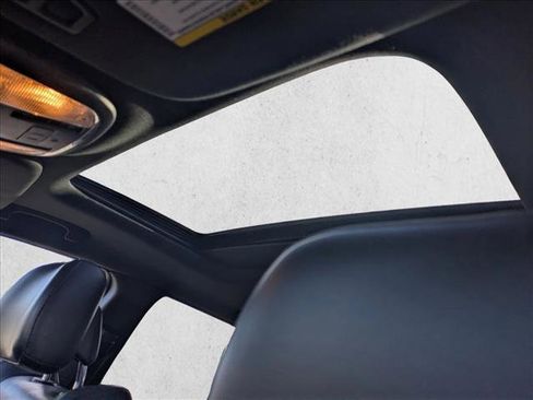 Used 2015 Jeep Grand Cherokee Altitude image 16