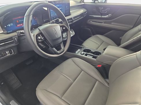 Used 2023 Lincoln Corsair AWD w/ Equipment Group 101A image 17