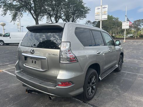 Used 2020 Lexus GX 460 Premium w/ Premium Package AWD/4WD image 5