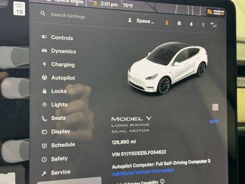 Used 2020 Tesla Model Y Long Range image 15