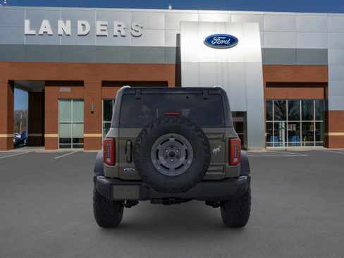 New 2025 Ford Bronco Outer Banks w/ Sasquatch Package image 5