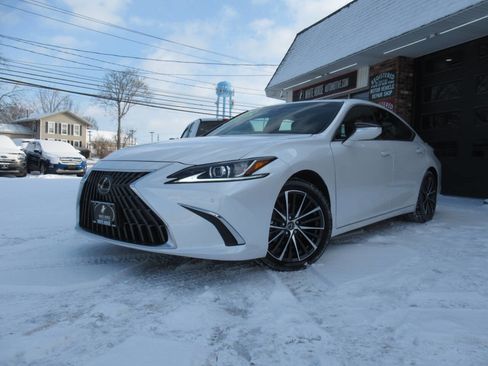Used 2024 Lexus ES 350 w/ Premium Package image 36