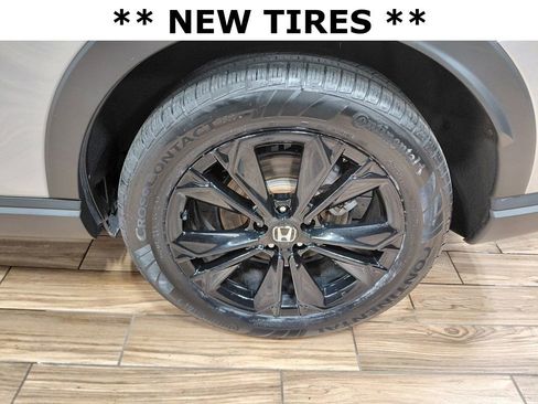 Used 2023 Honda CR-V Sport Touring image 4