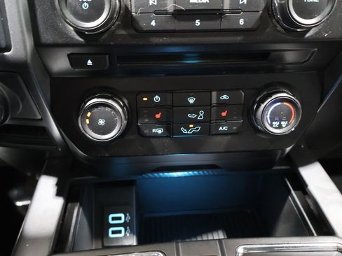 Used 2018 Ford F150 XLT w/ Equipment Group 302A Luxury image 29