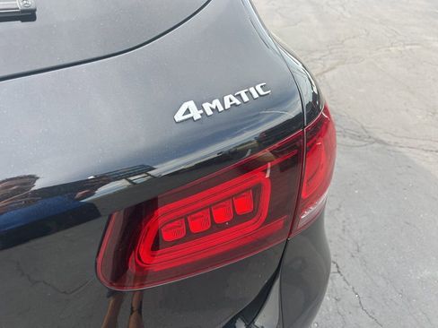 Used 2022 Mercedes-Benz GLC 300 4MATIC image 10