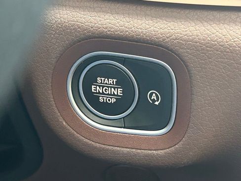 Used 2024 Mercedes-Benz GLS 450 4MATIC image 62