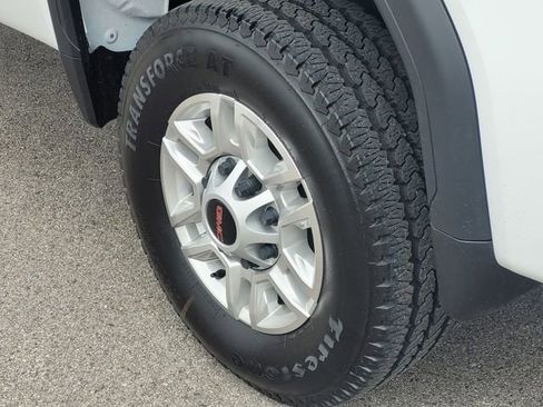 Used 2024 GMC Sierra 2500 Pro AWD/4WD image 8
