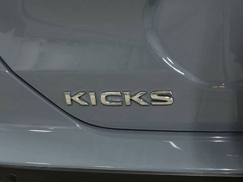 Used 2022 Nissan Kicks SR w/ Premium Package image 24