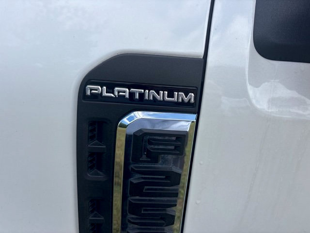 Used 2024 Ford F250 Platinum w/ FX4 Off-Road Package AWD/4WD image 28