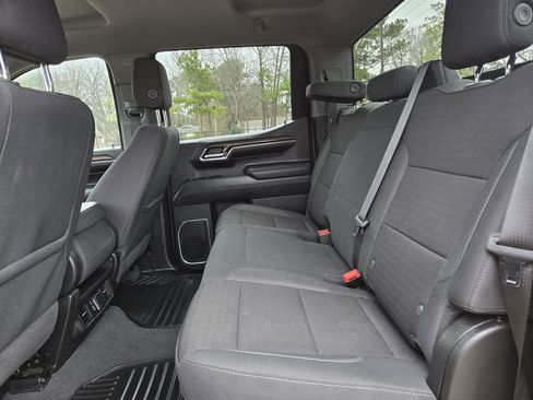 Used 2024 Chevrolet Silverado 1500 LT image 18