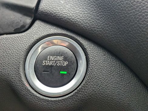 Used 2024 Chevrolet Equinox LT FWD image 28