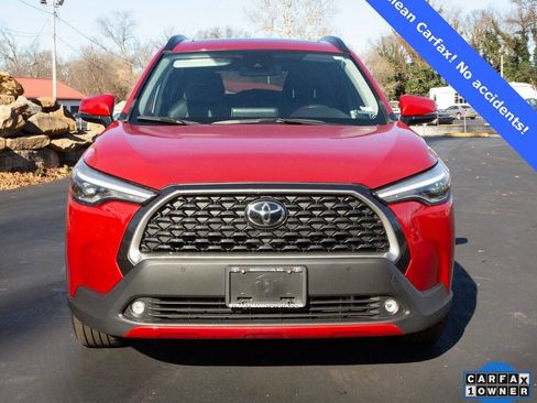 Used 2022 Toyota Corolla Cross XLE image 5