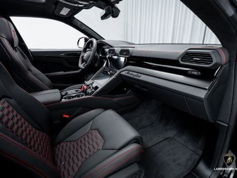 Used 2024 Lamborghini Urus S image 49