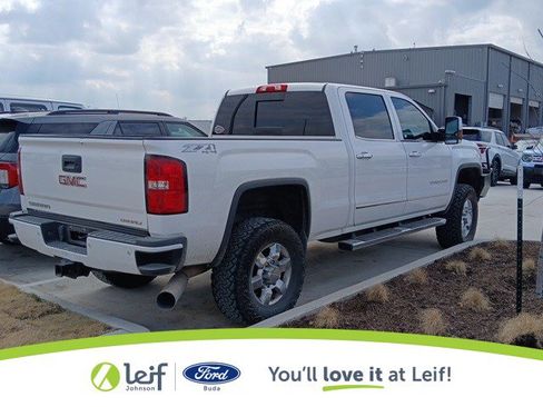 Used 2015 GMC Sierra 2500 Denali w/ Duramax Plus Package image 6