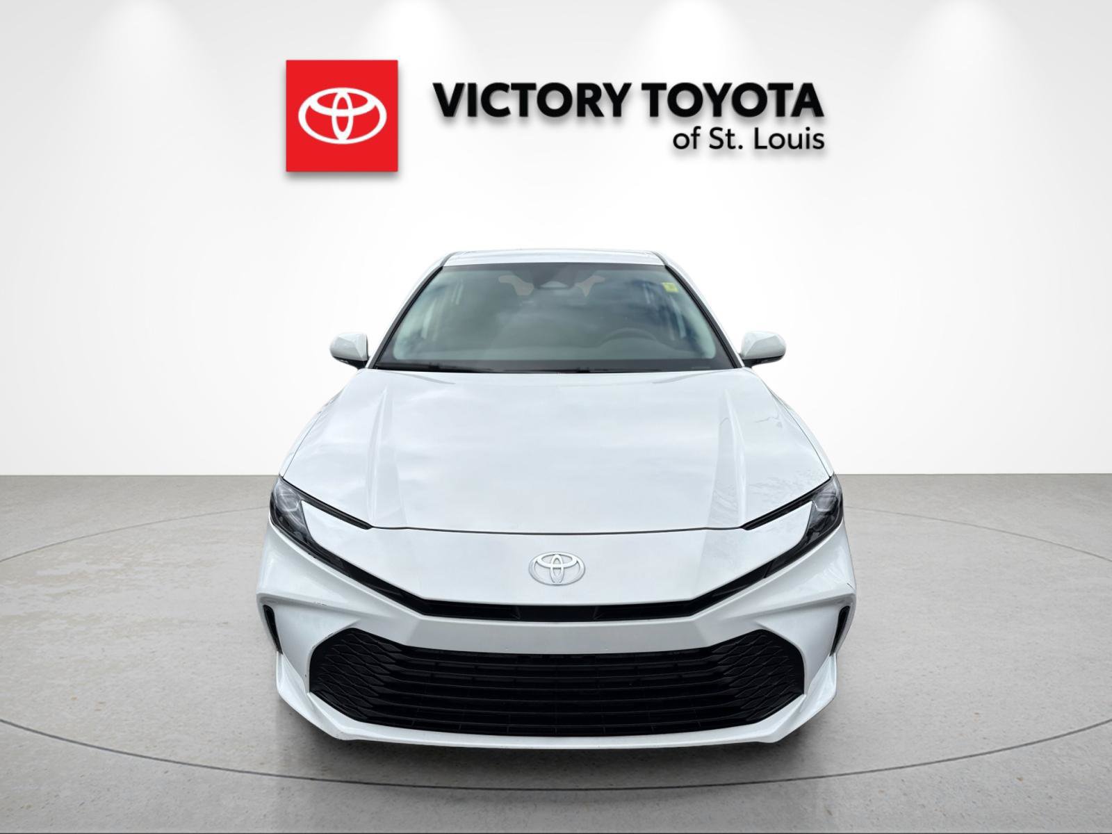 Used 2026 Toyota Camry LE FWD image 8