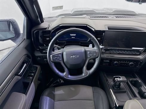 Used 2025 Chevrolet Silverado 1500 ZR2 w/ Technology Package image 26