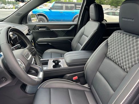New 2026 GMC Acadia Denali w/ Super Cruise Package FWD image 43