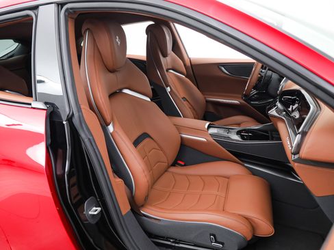 Certified 2024 Ferrari Purosangue AWD/4WD image 27